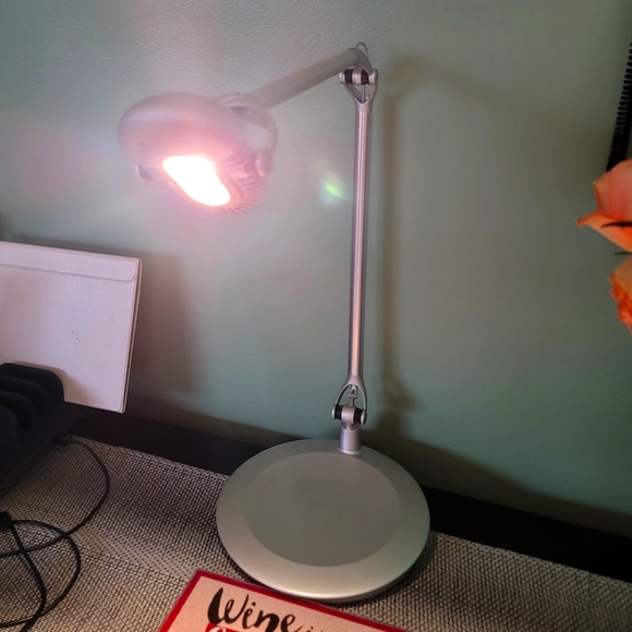 Humanscale Element 790 task light - Picture 5 of 7